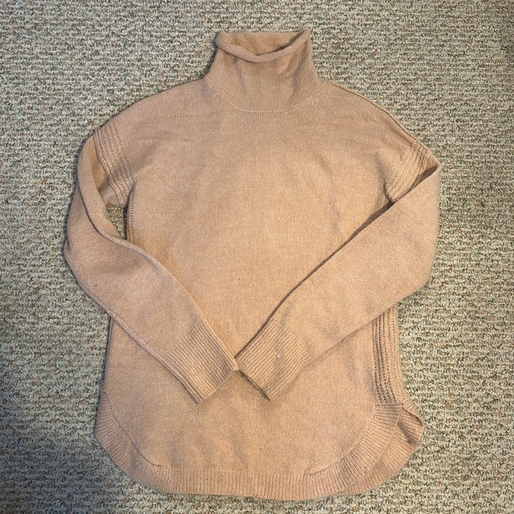 GAP TURTLENECK SWEATER🤍